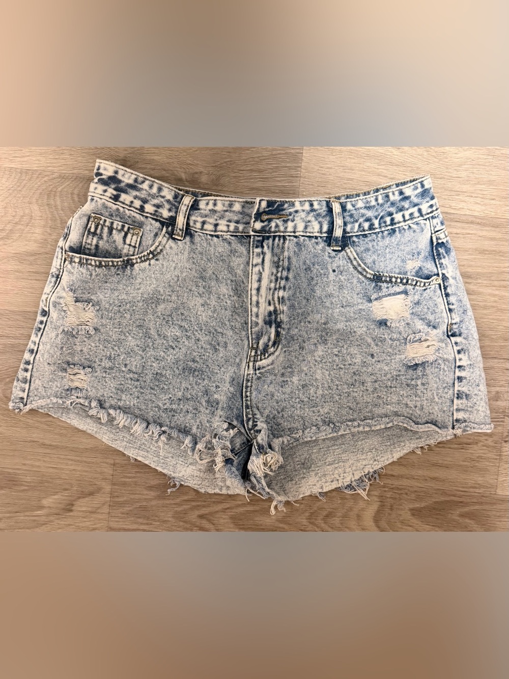 Women's Acid Wash Distressed Denim Shorts - Light Blue